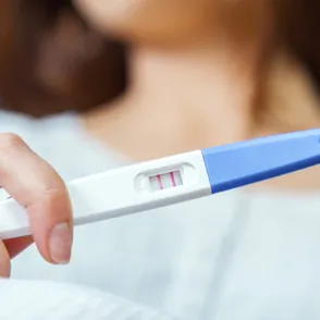 Positiver Schwangerschaftstest? Das musst du jetzt wissen!