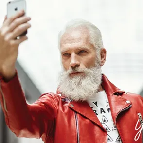Papá Noel existe, viste bien y es un cañón