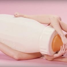 Miley Cyrus crée le malaise déguisée en bébé dans son nouveau clip (Vidéo)