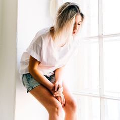 Einnistung der Eizelle: Diese Symptome sprechen für eine Schwangerschaft