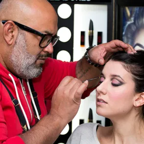 ¿Te pasas al lado oscuro? Descubre cómo hacer un look Star Wars