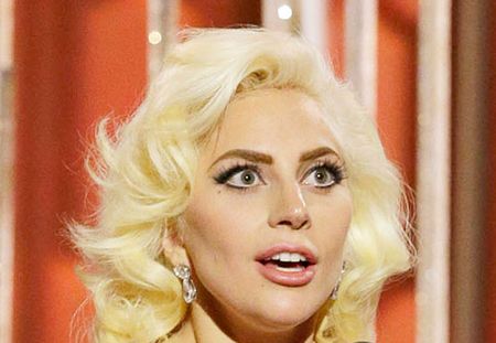 Lady Gaga fait peur à Leonardo DiCaprio aux Golden Globes (Vidéo)