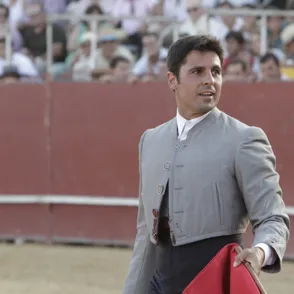 Fran Rivera incendia las redes por torear con su hija