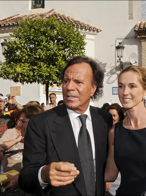 ¡La edad no importa! Parejas de famosos que se llevan un porrón de años