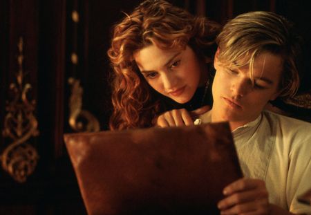 Kate Winslet admet enfin que dans Titanic, Jack aurait pu tenir sur cette satanée planche ! (Vidéo)