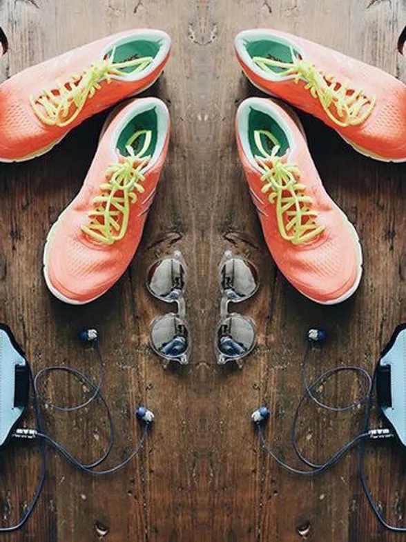 10 Workout Essentials You NEED In Your Gym Bag