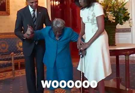 En rencontrant les Obama, cette mamie de 106 ans ne peut se retenir de danser de joie (Vidéo)