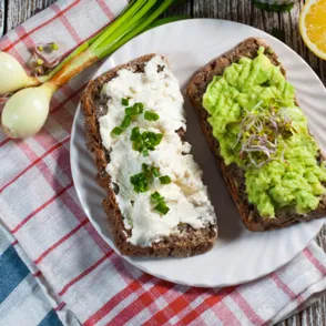 7 ideas para eliminar la sal de tus comidas sin renunciar al sabor