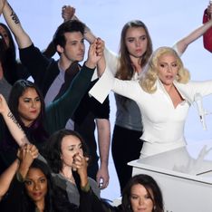 Lady Gaga emociona al auditorio de los Oscar al cantar contra los abusos sexuales