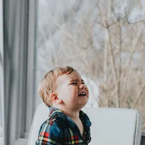 ¿Cómo debes enfrentarte ante las rabietas infantiles?