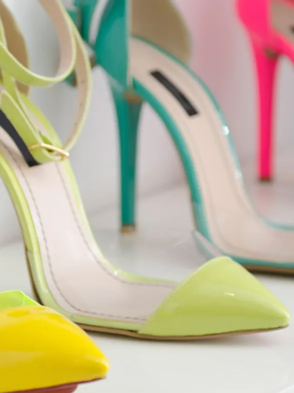 Quitarse los zapatos en casa tiene una explicación científica