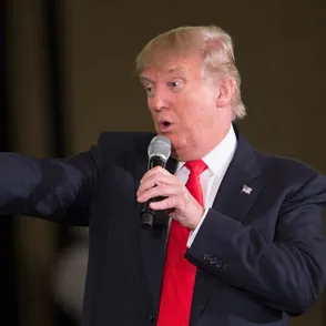 Donald Trump sugiere que debería existir "algún tipo de castigo" para las mujeres que aborten