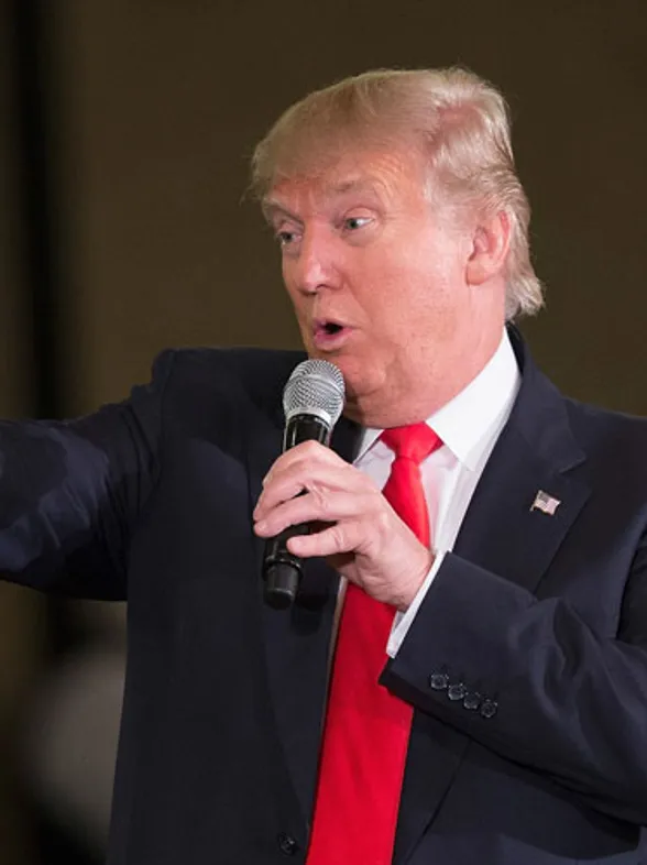 Donald Trump sugiere que debería existir "algún tipo de castigo" para las mujeres que aborten