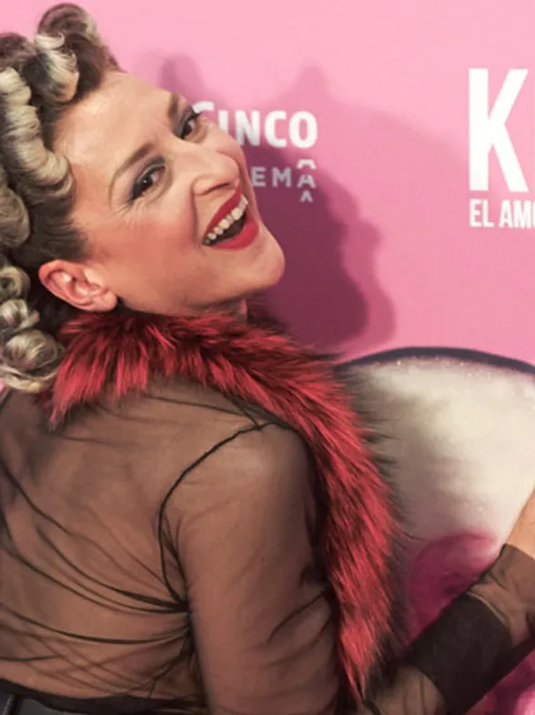 El peor look de la semana: el pin up tropical de Mariola Fuentes