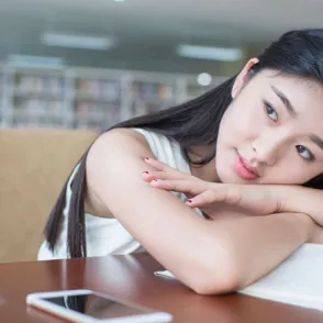 "Mujeres sobrantes", el vídeo que muestra la presión que sufren las jóvenes solteras en China