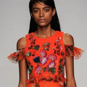 Los hombros son la nueva zona erógena de la moda