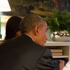 Quand le prince George rencontre Barack et Michelle Obama en pyjama (Photos)
