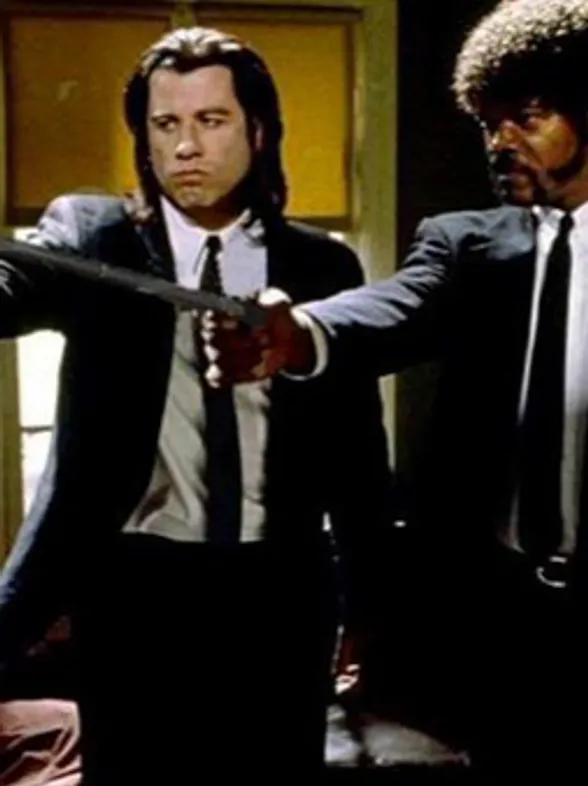¡Fuera armas! Así serían estas míticas escenas si se usaran palos selfies en vez de pistolas