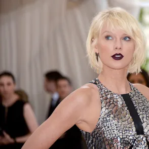 La teoría más loca sobre Taylor Swift: es una nazi encubierta
