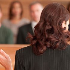 Una jueza pregunta a una mujer víctima de abuso sexual si cerró bien las piernas para evitarlo