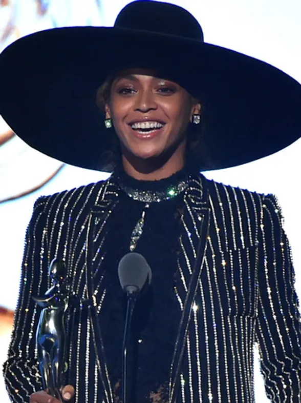 Beyoncé icono fashion y otros looks de los CFDA 2016