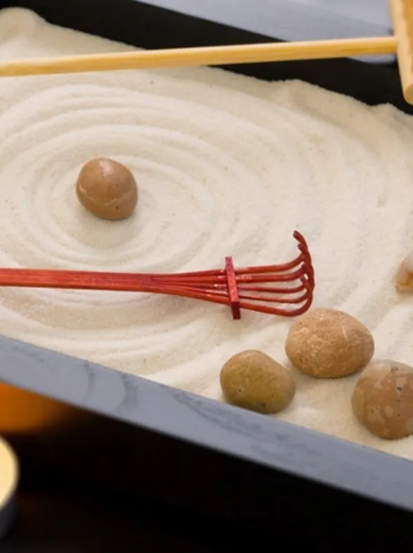 ¡Un DIY muy natural! 25 ideas creativas para decorar con piedras de río