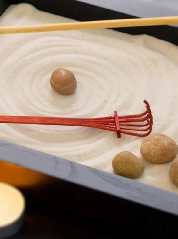 ¡Un DIY muy natural! 25 ideas creativas para decorar con piedras de río