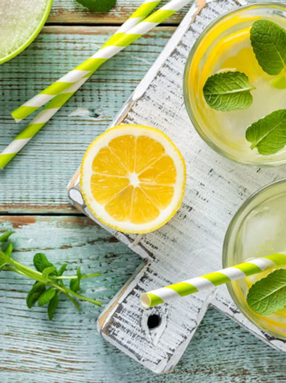 6 razones por las que debes beber un vaso de agua con limón al día