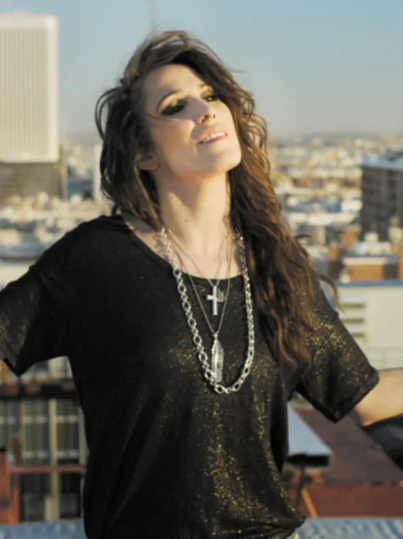 Estrenamos en exclusiva 'Caos', el nuevo videoclip de Malú