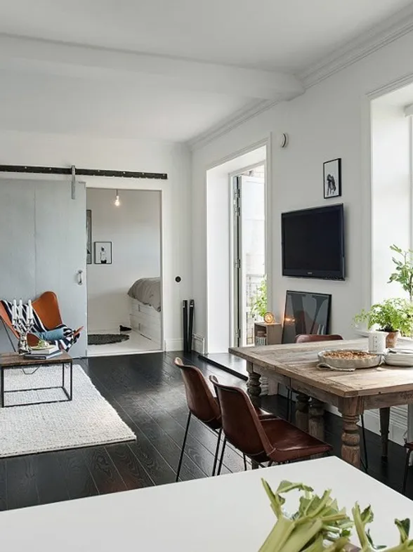 6 tipos de puertas correderas para aislar e integrar espacios al mismo tiempo