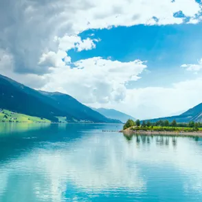 No creerás que existen: los 10 lagos más increíbles del mundo