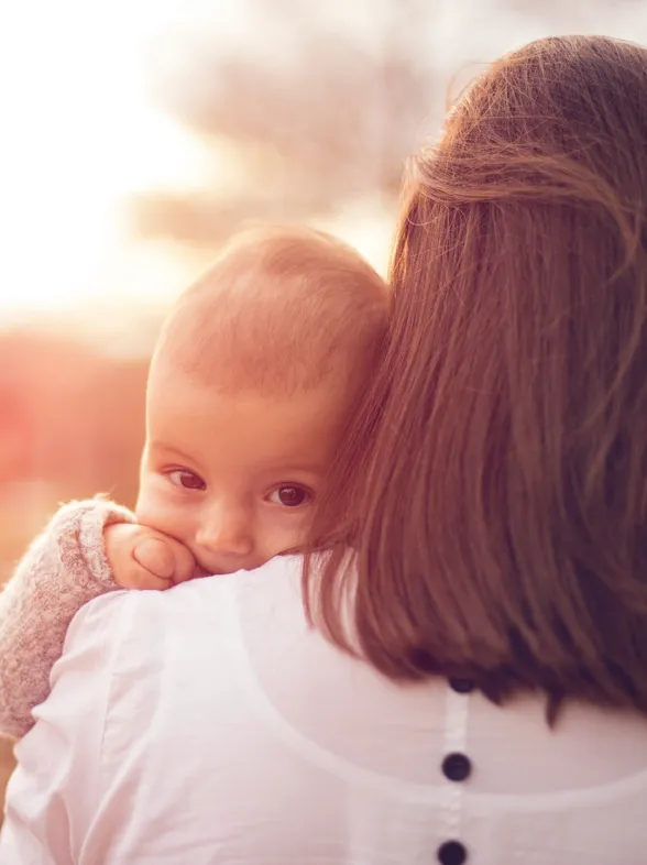 ¿Cómo fomentar el apego emocional en la familia?