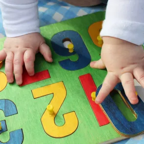 ¿Cuáles son los beneficios del juego en los bebés?