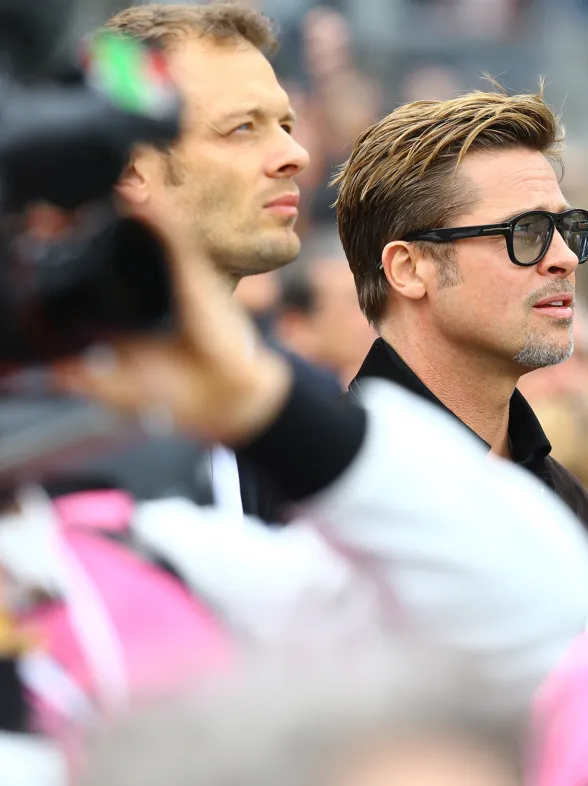 Un viaje en avión que le puede salir muy caro a Brad Pitt