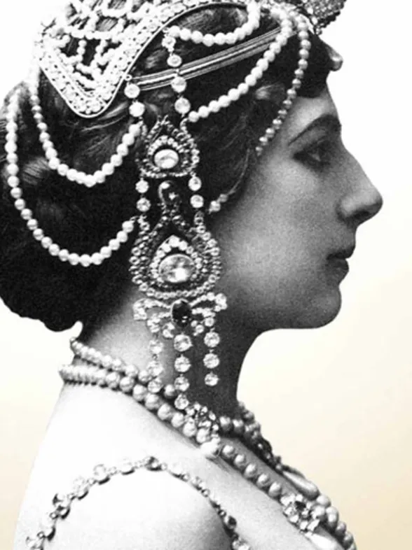 7 claves que hicieron de Mata Hari uno de los personajes más interesantes de la historia y un auténtico icono pop
