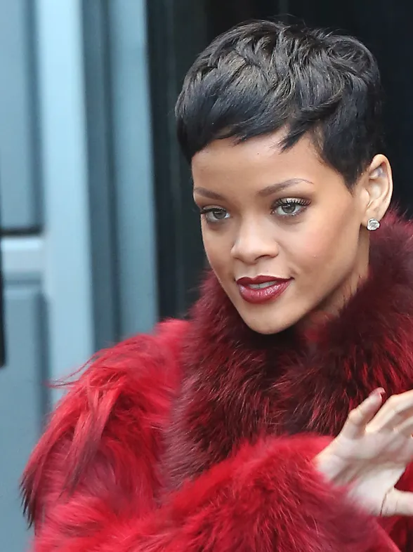 Rihanna, la mujer de los mil peinados