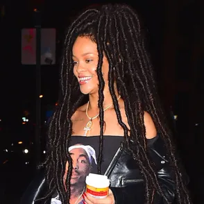 Rihanna a lo Bob Marley, peor look de la semana