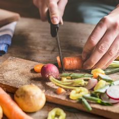 Tirar menos y ahorrar más: ¡10 increíbles trucos de cocina que no querrás dejar de probar!
