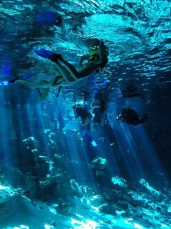 Your Free Monthly Horoscope: Read November's Forecast For Aquarius!