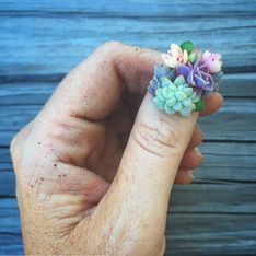 Faire pousser une plante sur ses ongles, la nouvelle tendance nail art ?