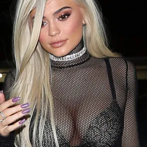 Kylie Jenner en el cumpleaños de su hermana, peor look de la semana
