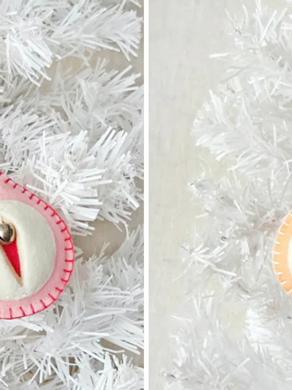 Vajazzle Your Christmas Tree With Vagina-shaped Baubles 'Cos 2016