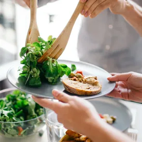 3 errores que pueden estar ralentizando tu metabolismo y cómo evitarlos