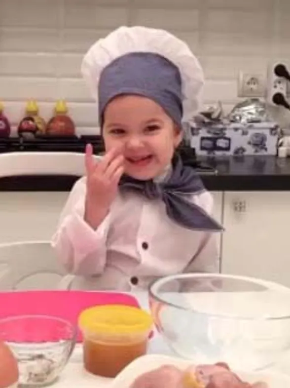 Instagram se rinde ante los encantos de la "chef" más joven del mundo