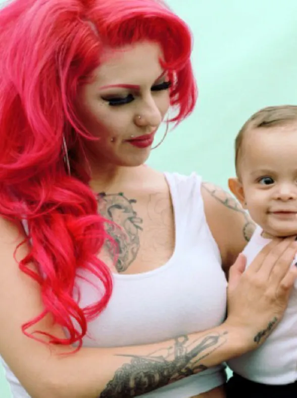 Retrata a madres modernas para combatir estereotipos absurdos