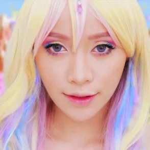 Eyeliner de unicornio, la magia llega a tus ojos