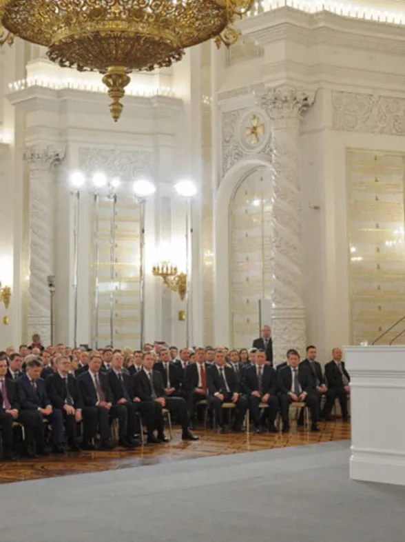 Rusia propone que no sea delito pegar a la mujer "una vez al año"