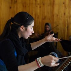 La femme de la semaine : Negina Khpalwak, première Afghane chef d'un orchestre 100% féminin