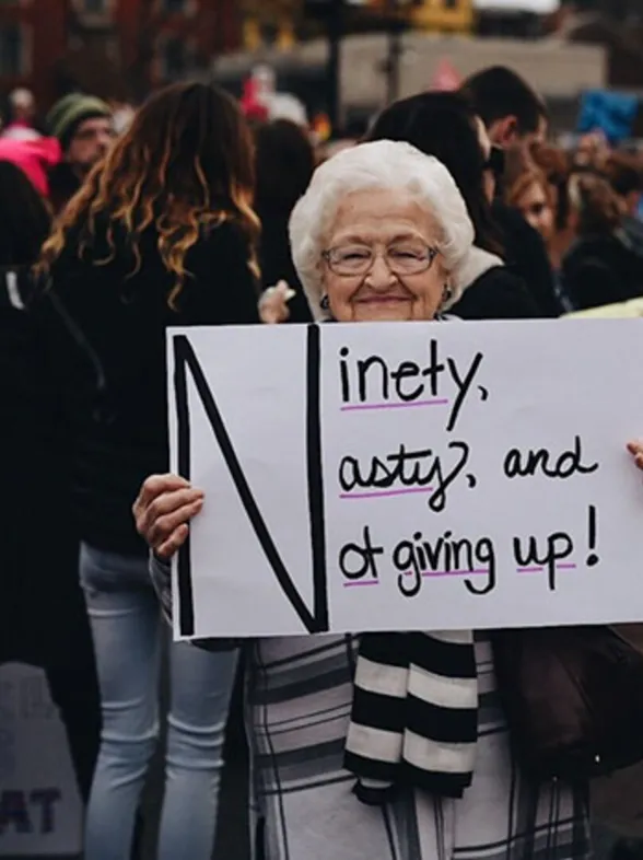 15 abuelas revolucionarias que volvieron a protestar por sus derechos en la marcha contra Trump