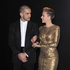 Scarlett Johansson y Romain Dauriac posan juntos tras conocerse su divorcio